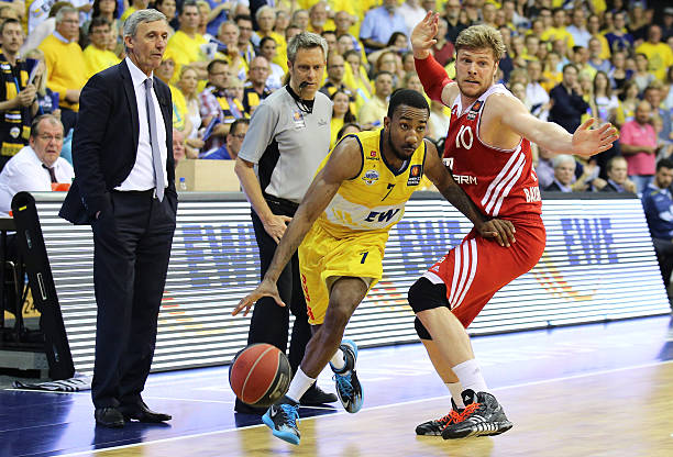 们展示了足 们展示了足