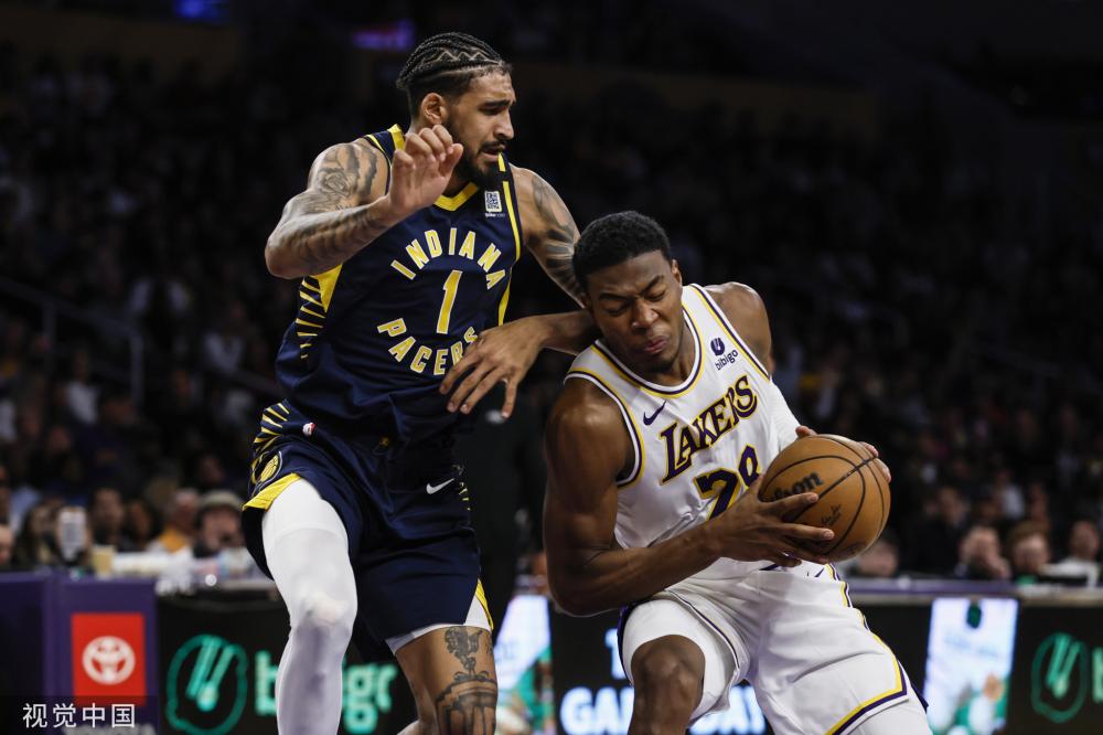 他被卷入交 他被卷入交