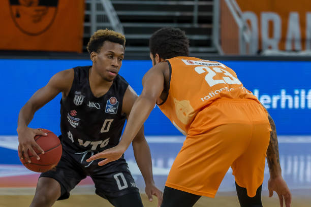 斯将离开球 斯将离开球